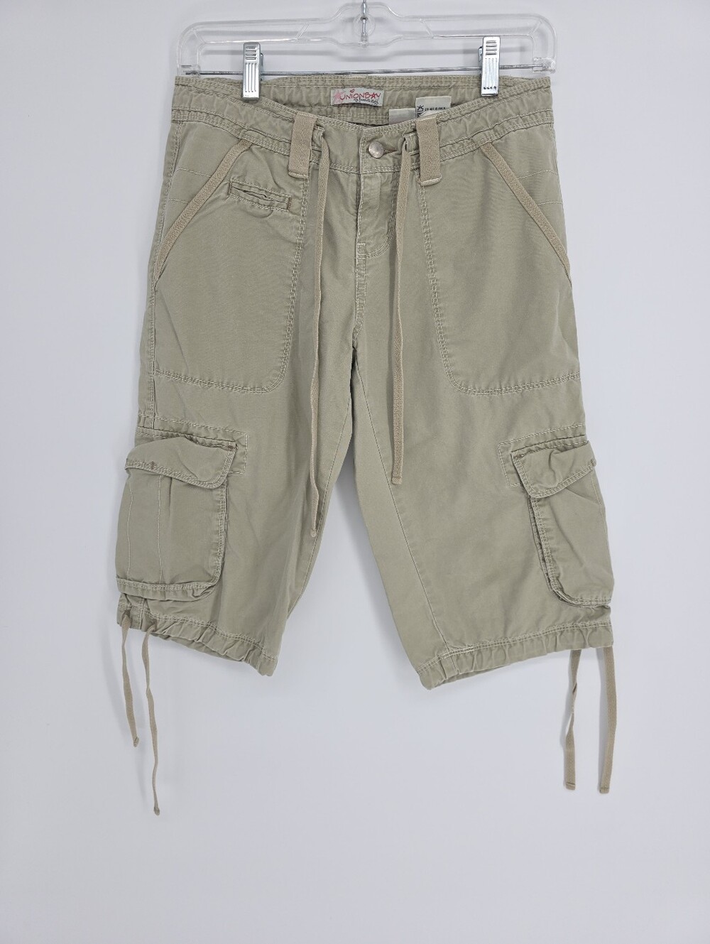 Union Bay Long Cargo Shorts Size 3 Khaki